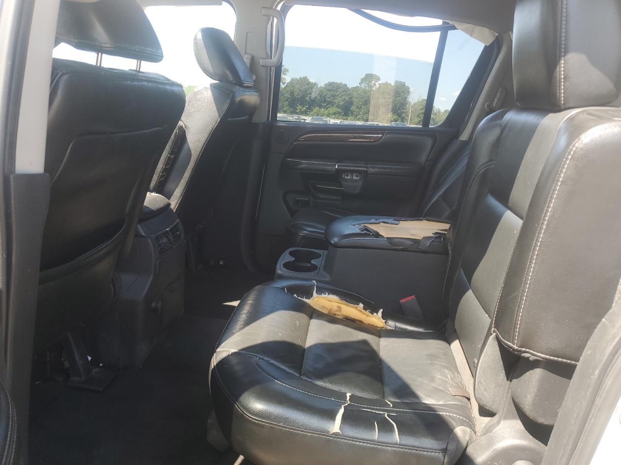 2012 NISSAN Armada