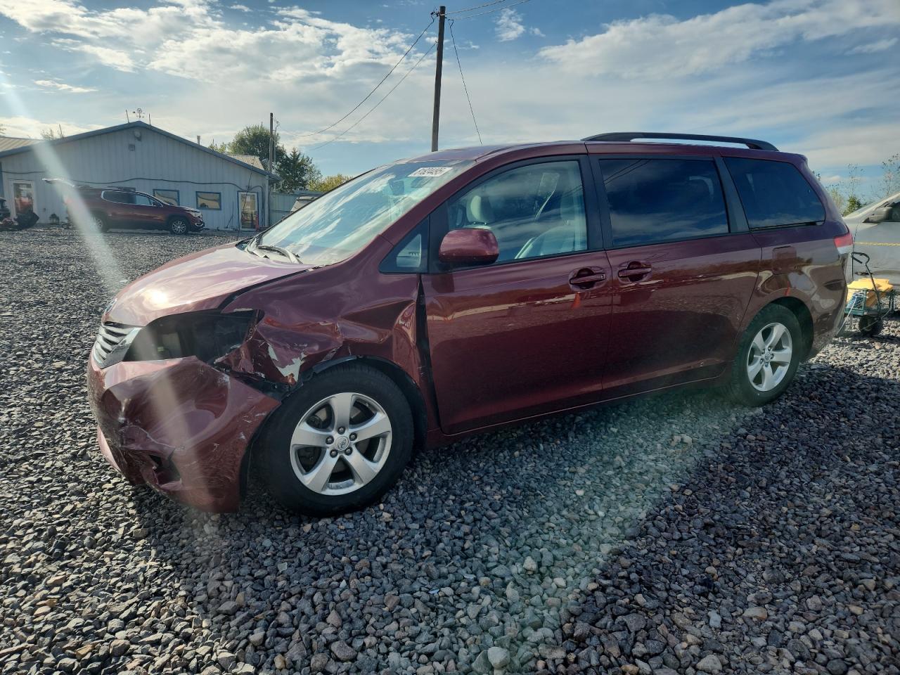 2013 TOYOTA SIENNA