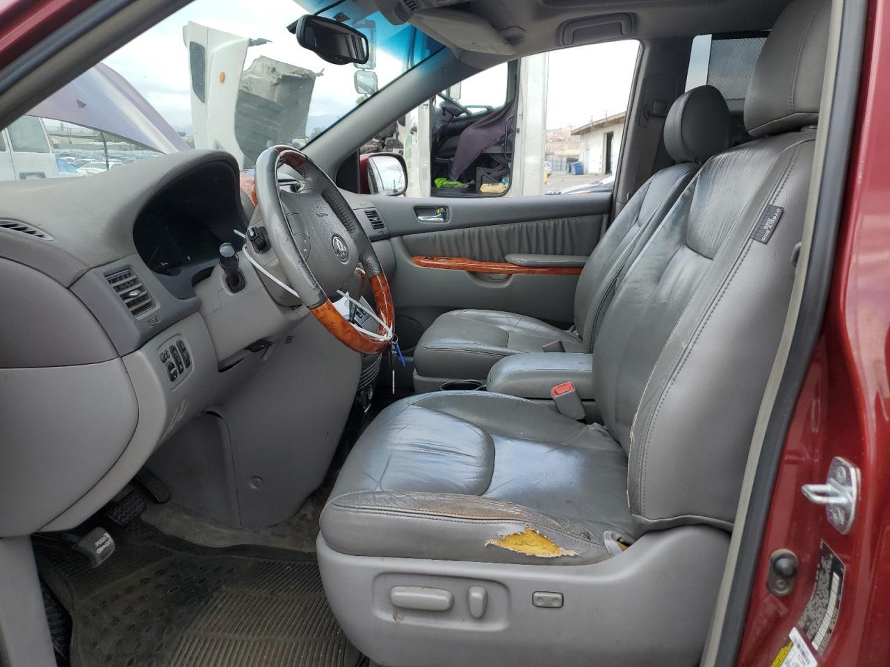 2006 TOYOTA SIENNA