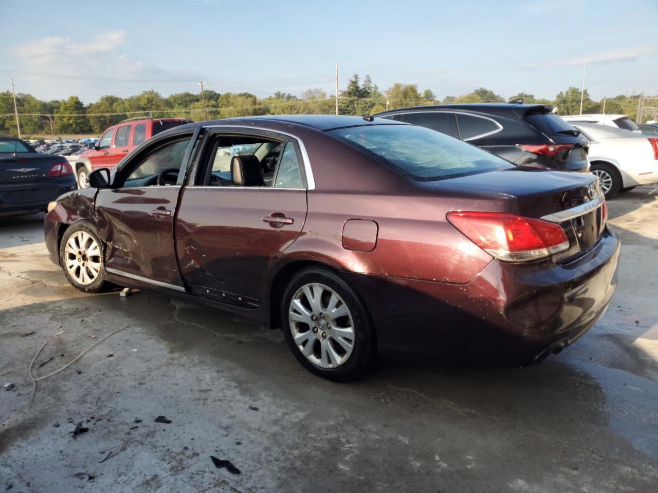 2012 TOYOTA Avalon