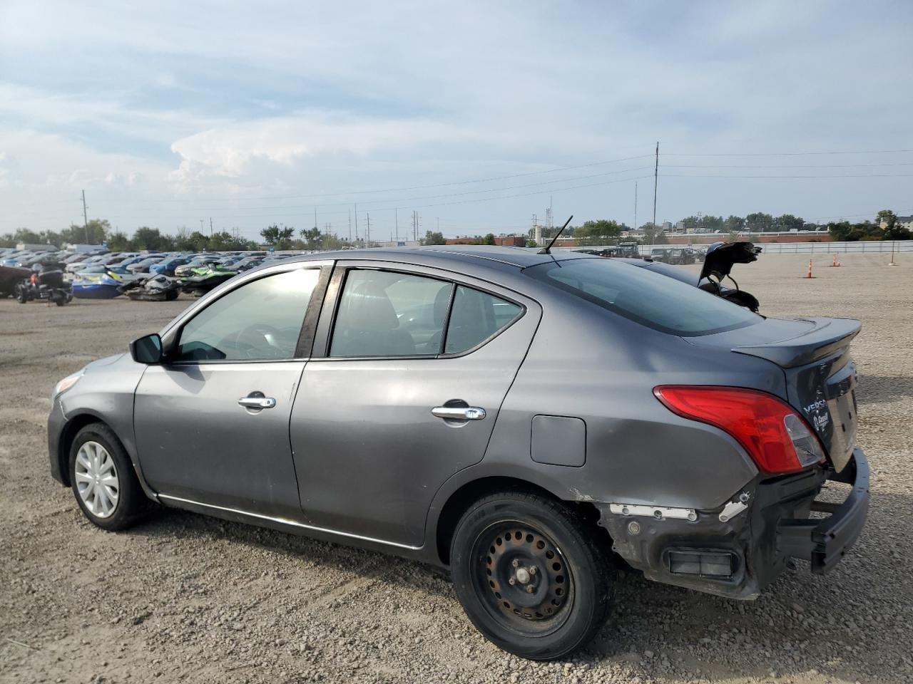 2017 NISSAN VERSA
