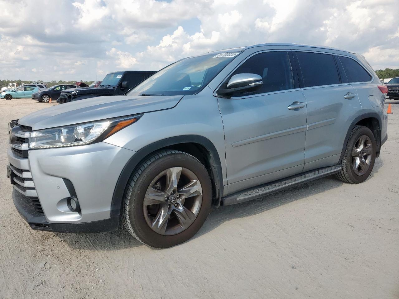 2018 TOYOTA HIGHLANDER
