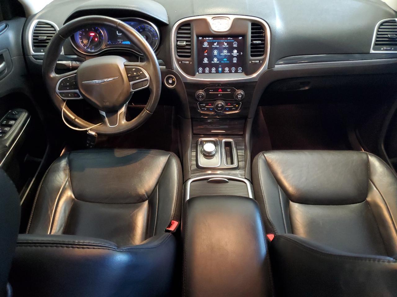 2017 CHRYSLER 300