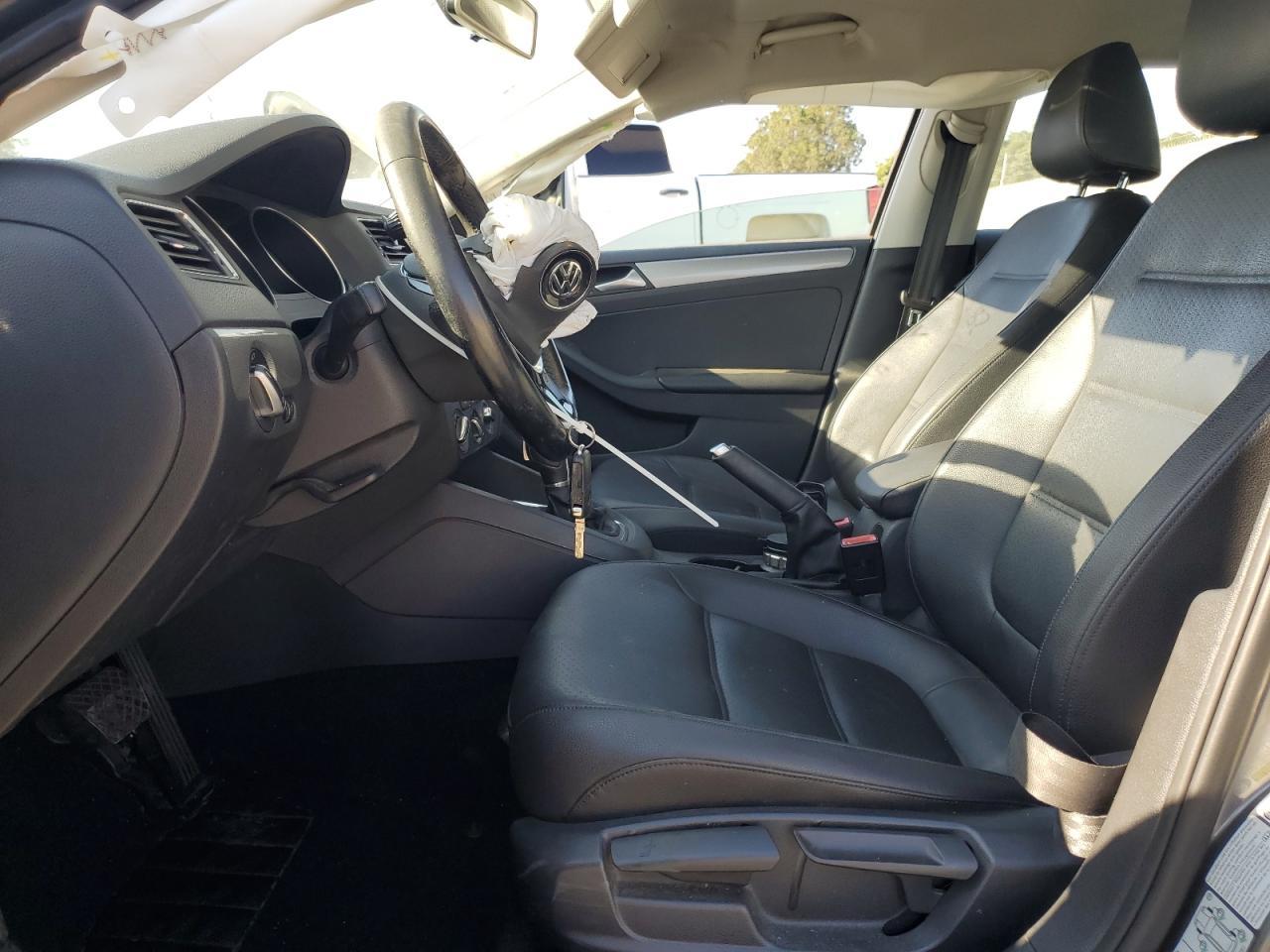 2017 VOLKSWAGEN JETTA