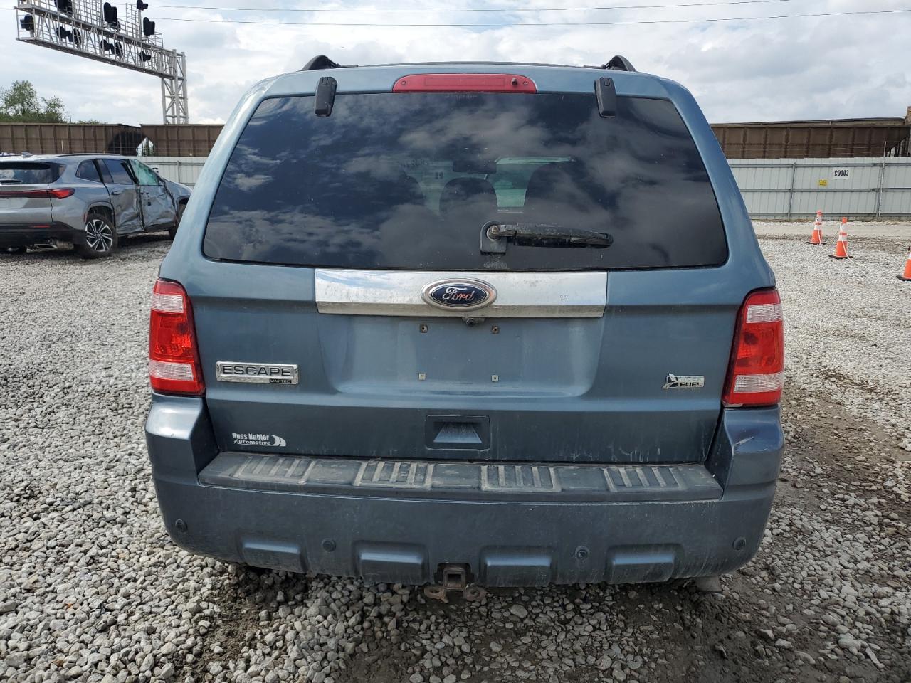2010 FORD ESCAPE