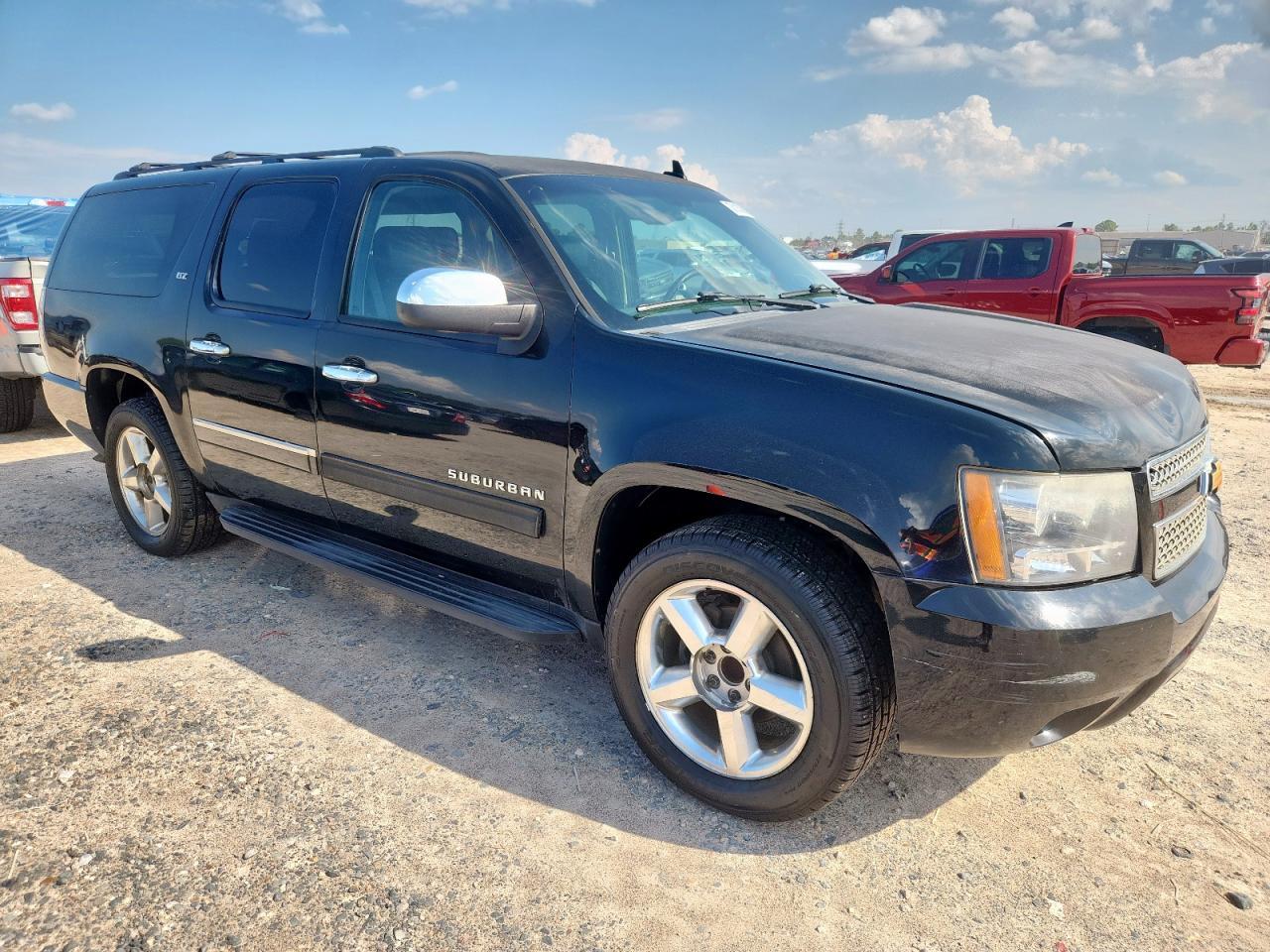 2014 CHEVROLET Suburban