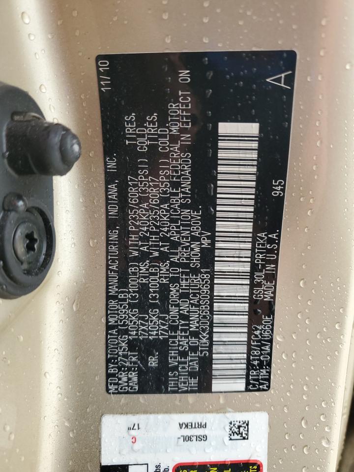 2011 TOYOTA SIENNA