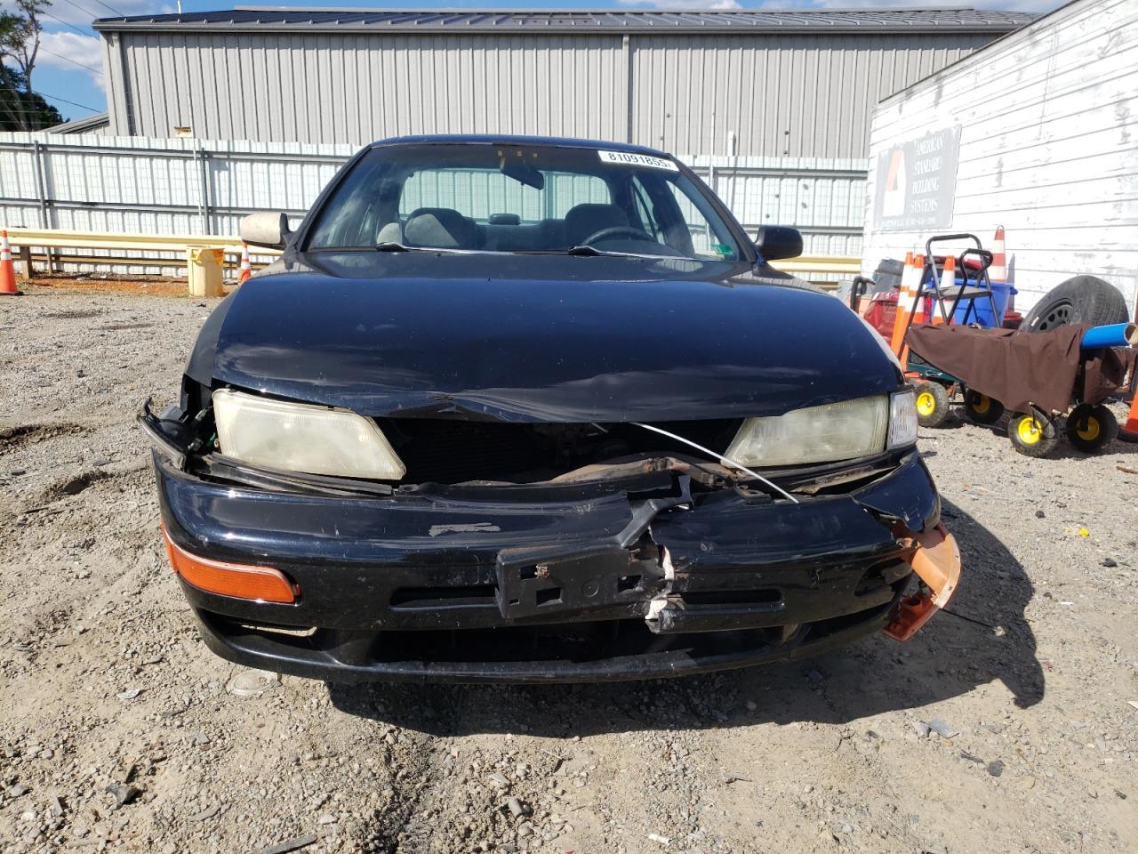 1999 NISSAN Maxima