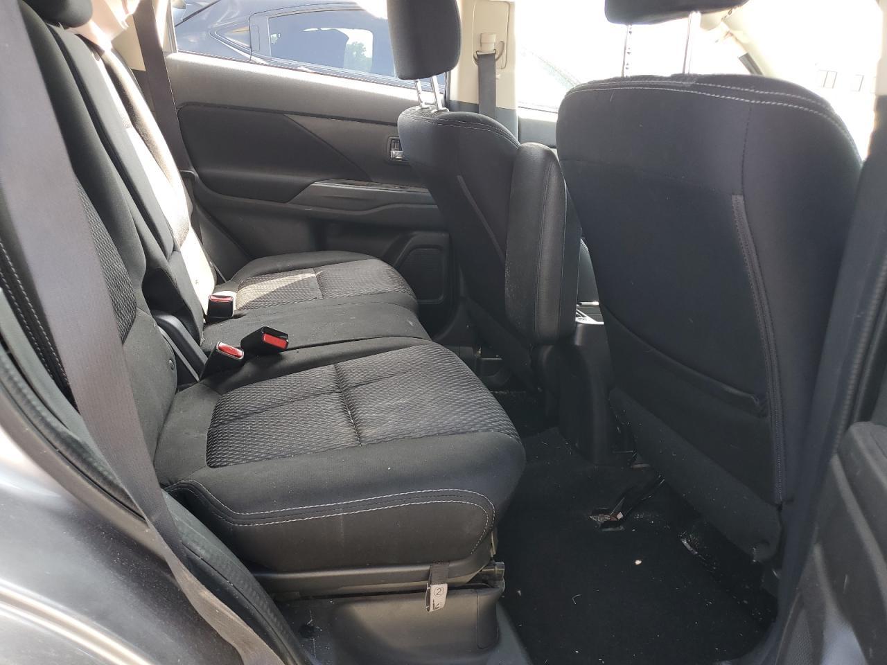 2018 MITSUBISHI outlander