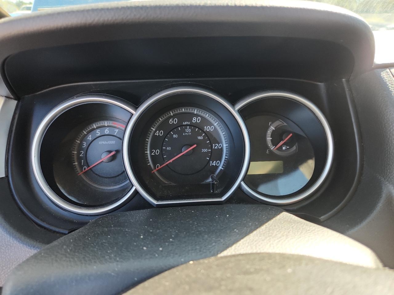 2011 NISSAN VERSA