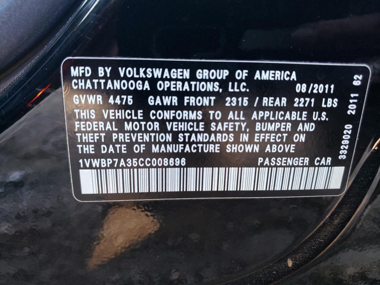 2012 VOLKSWAGEN Passat