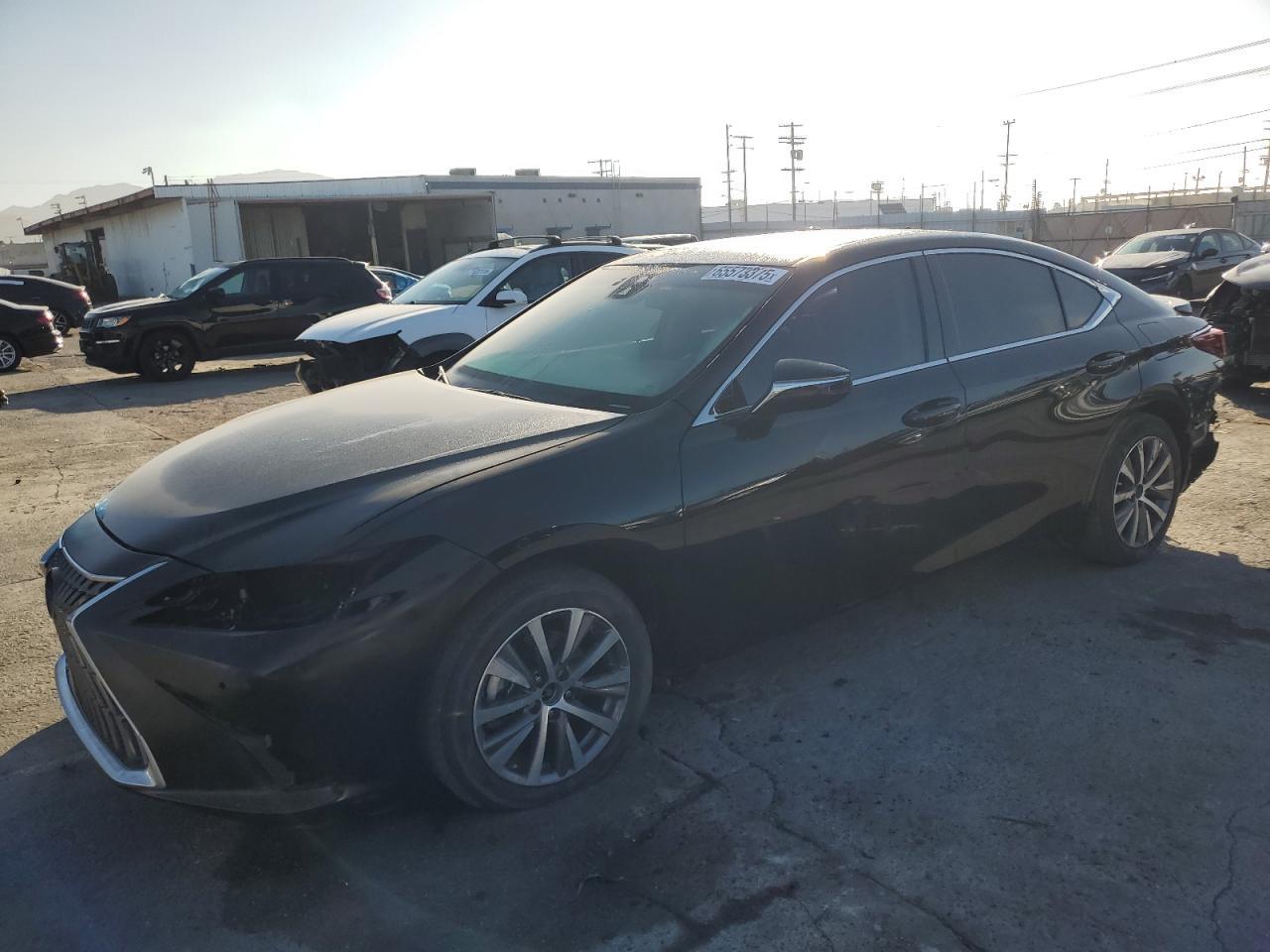 2024 LEXUS Es