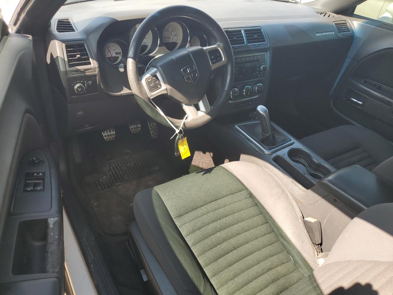 2011 DODGE Challenger