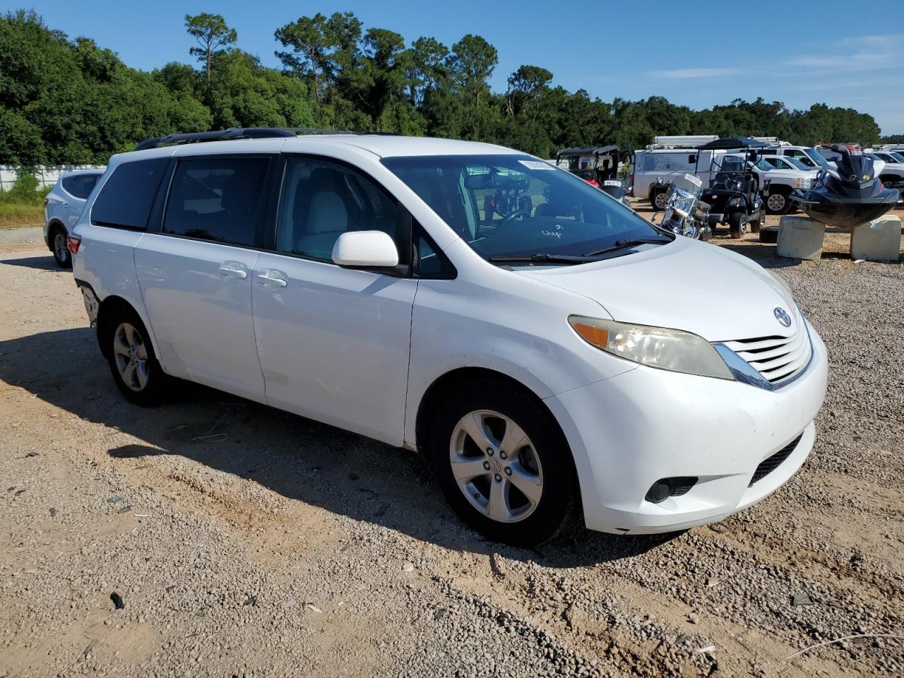 2015 TOYOTA SIENNA