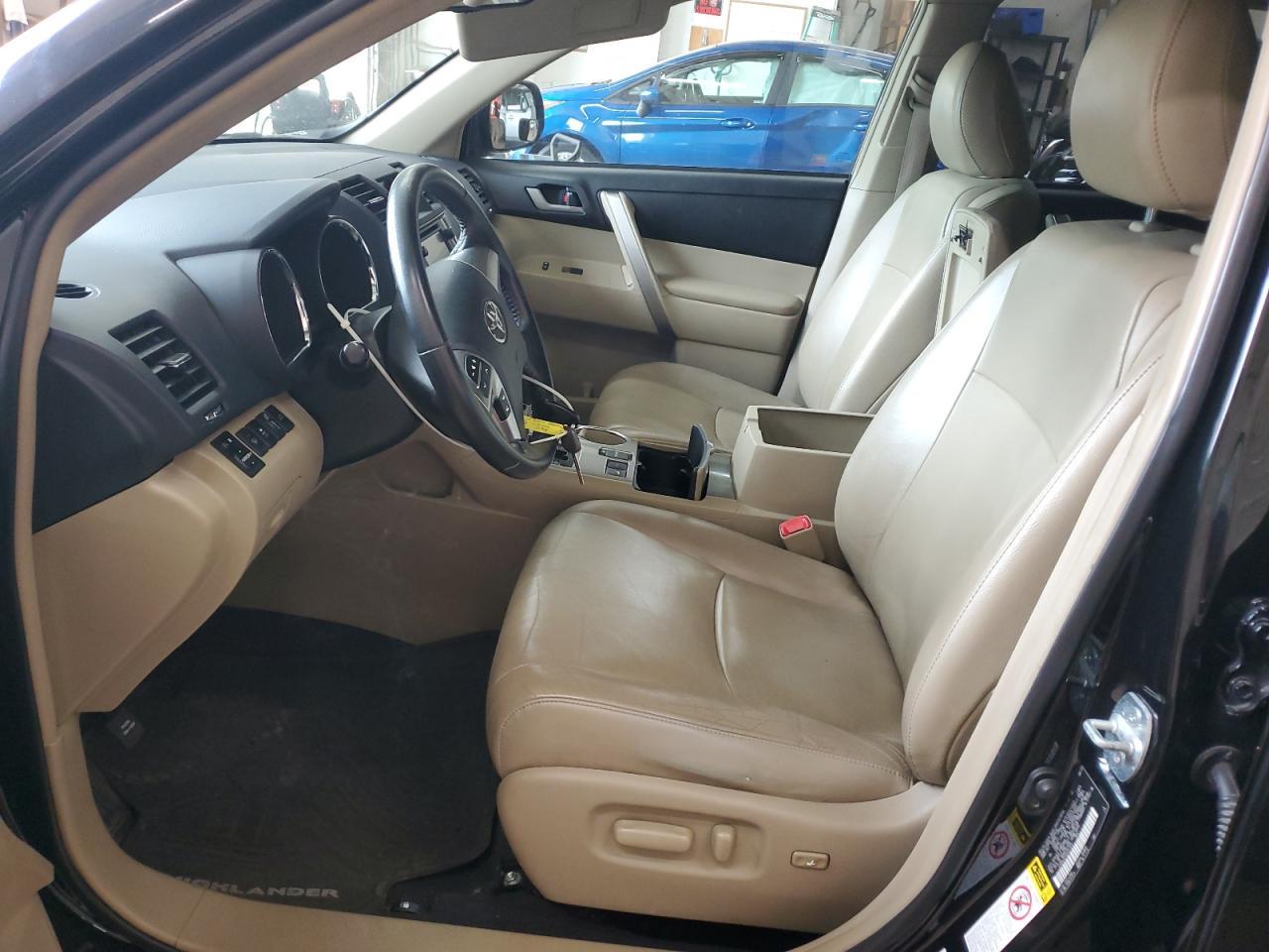 2013 TOYOTA HIGHLANDER