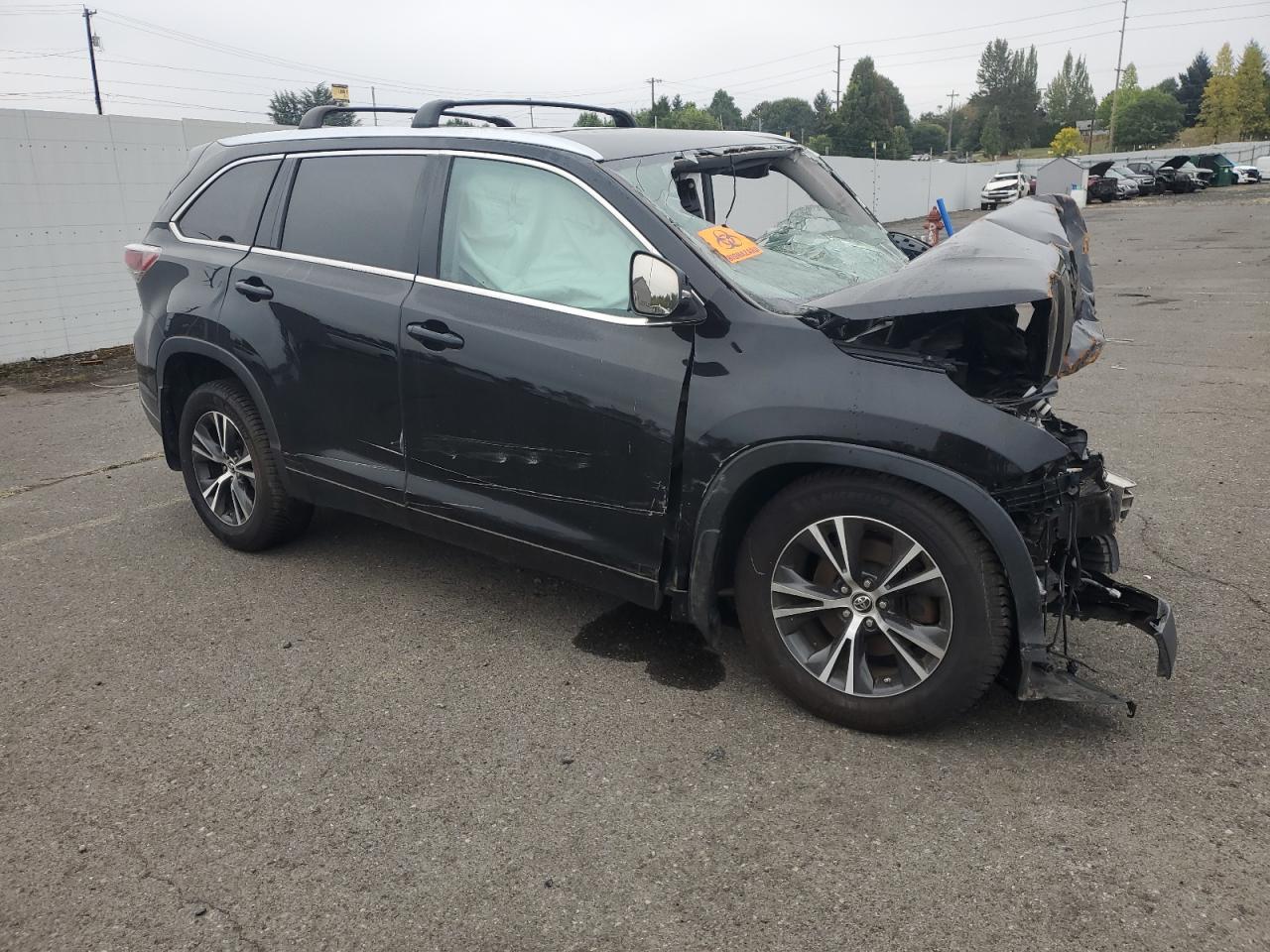 2016 TOYOTA HIGHLANDER