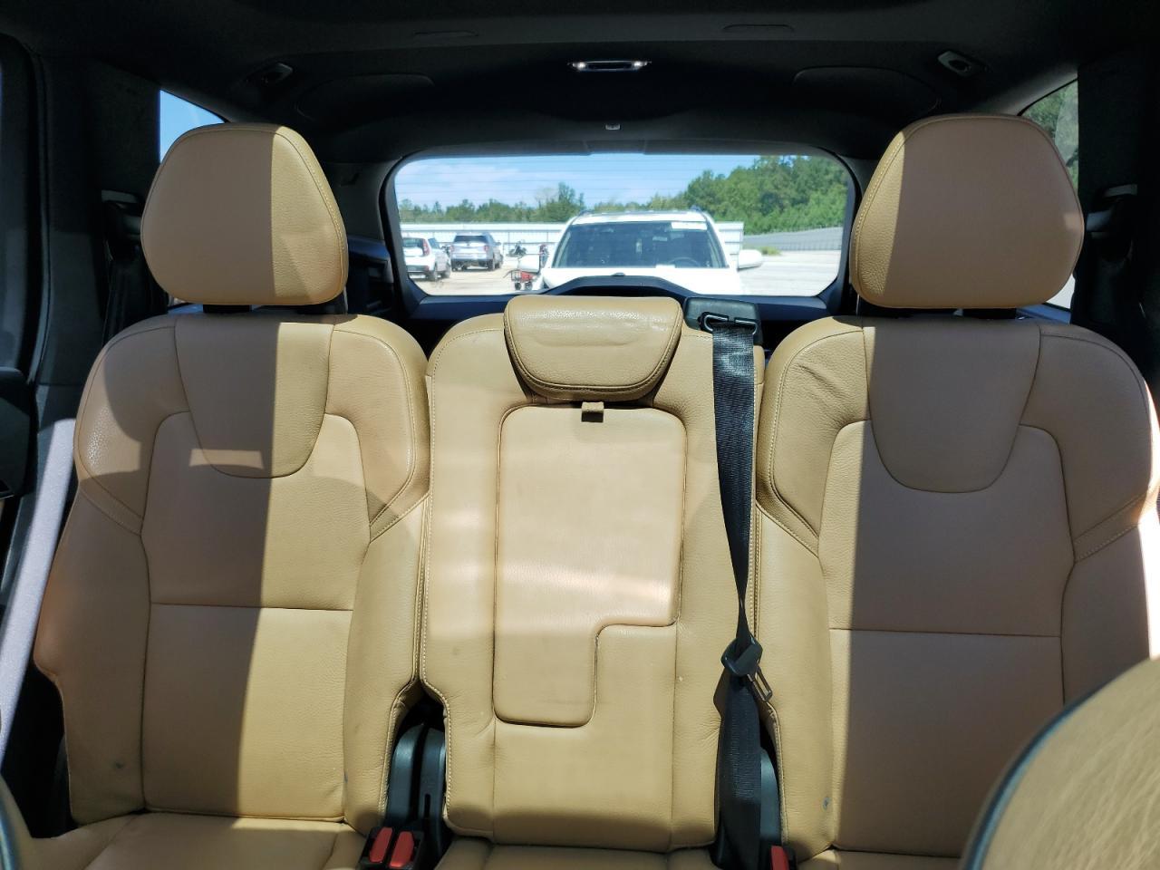 2018 VOLVO XC90