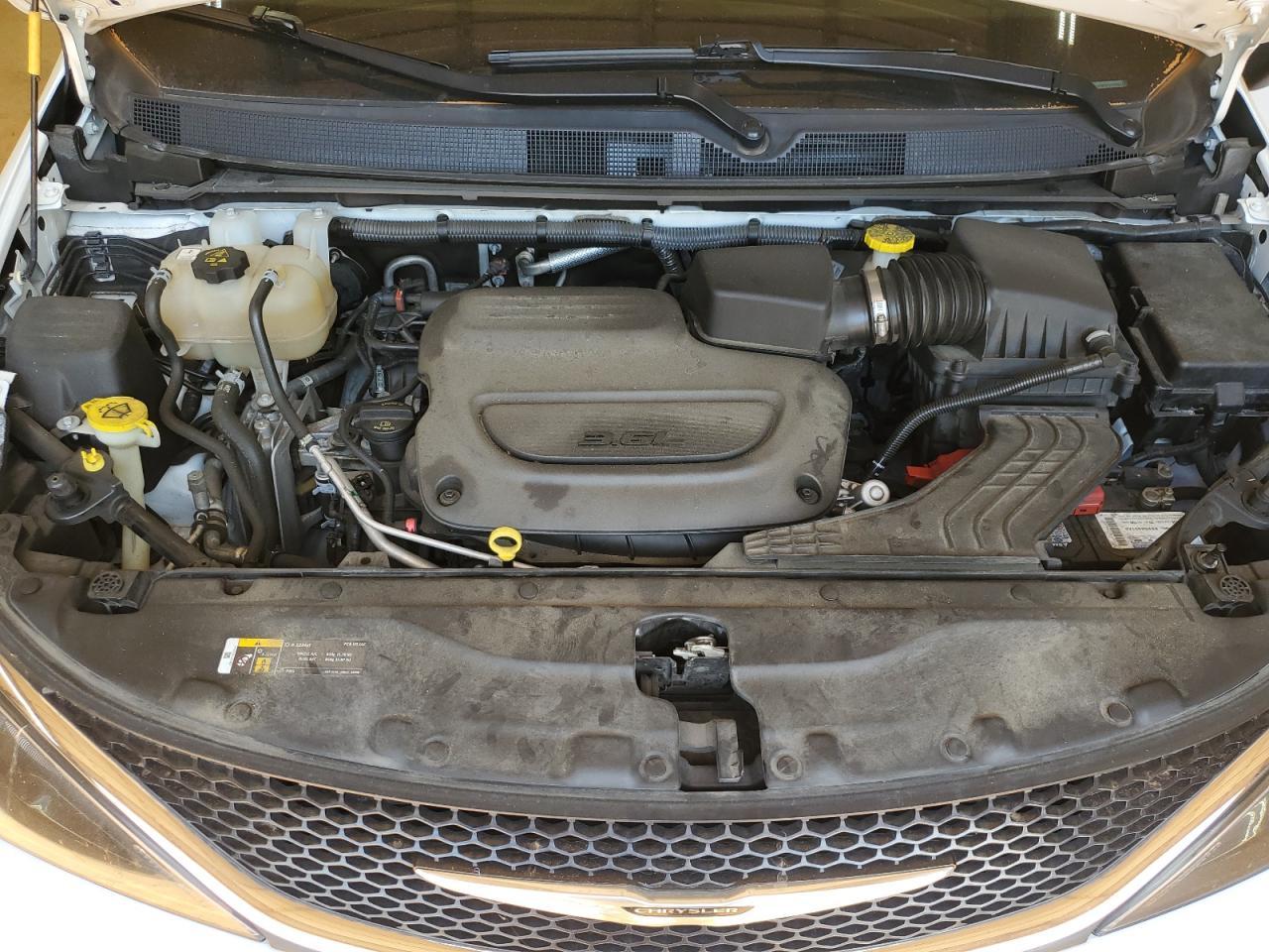 2021 CHRYSLER Voyager