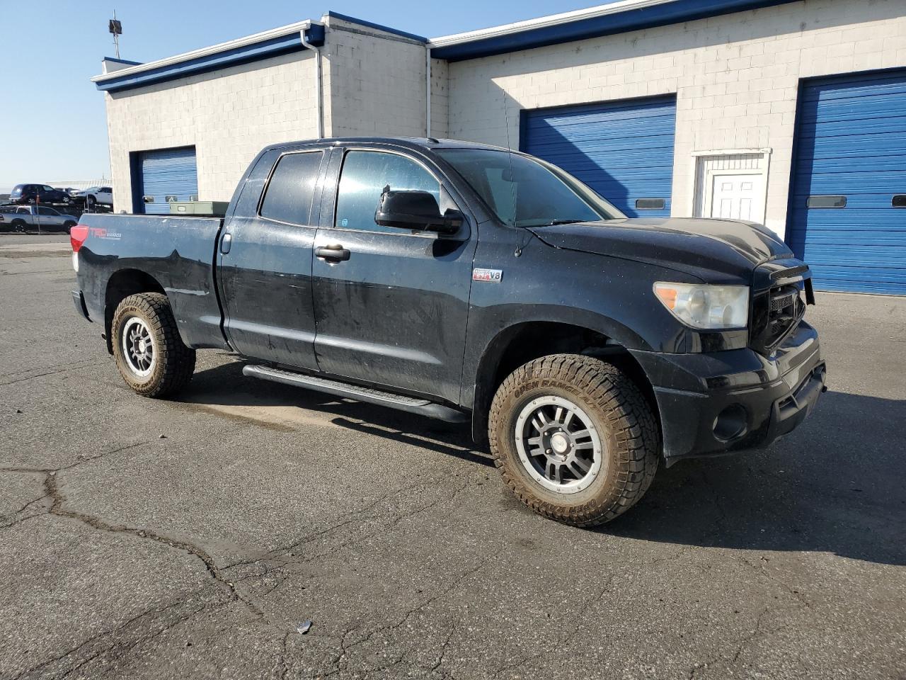 2011 TOYOTA TUNDRA