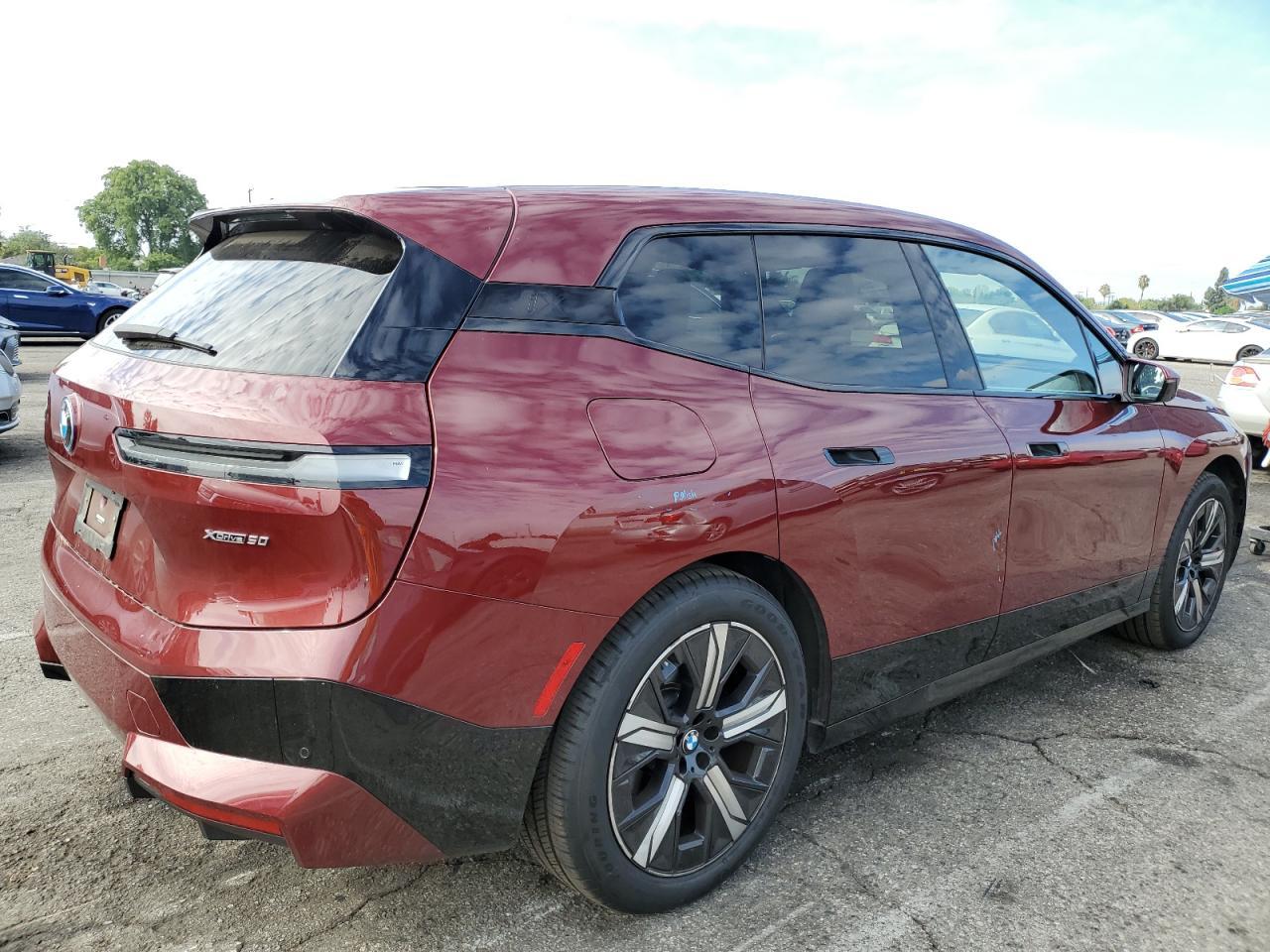 2023 BMW iX