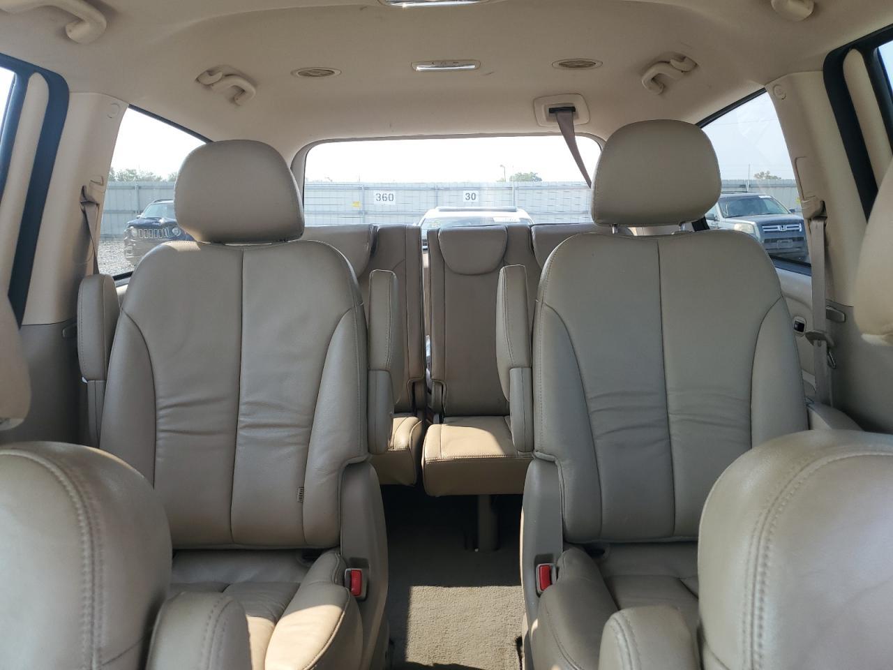 2014 KIA SEDONA