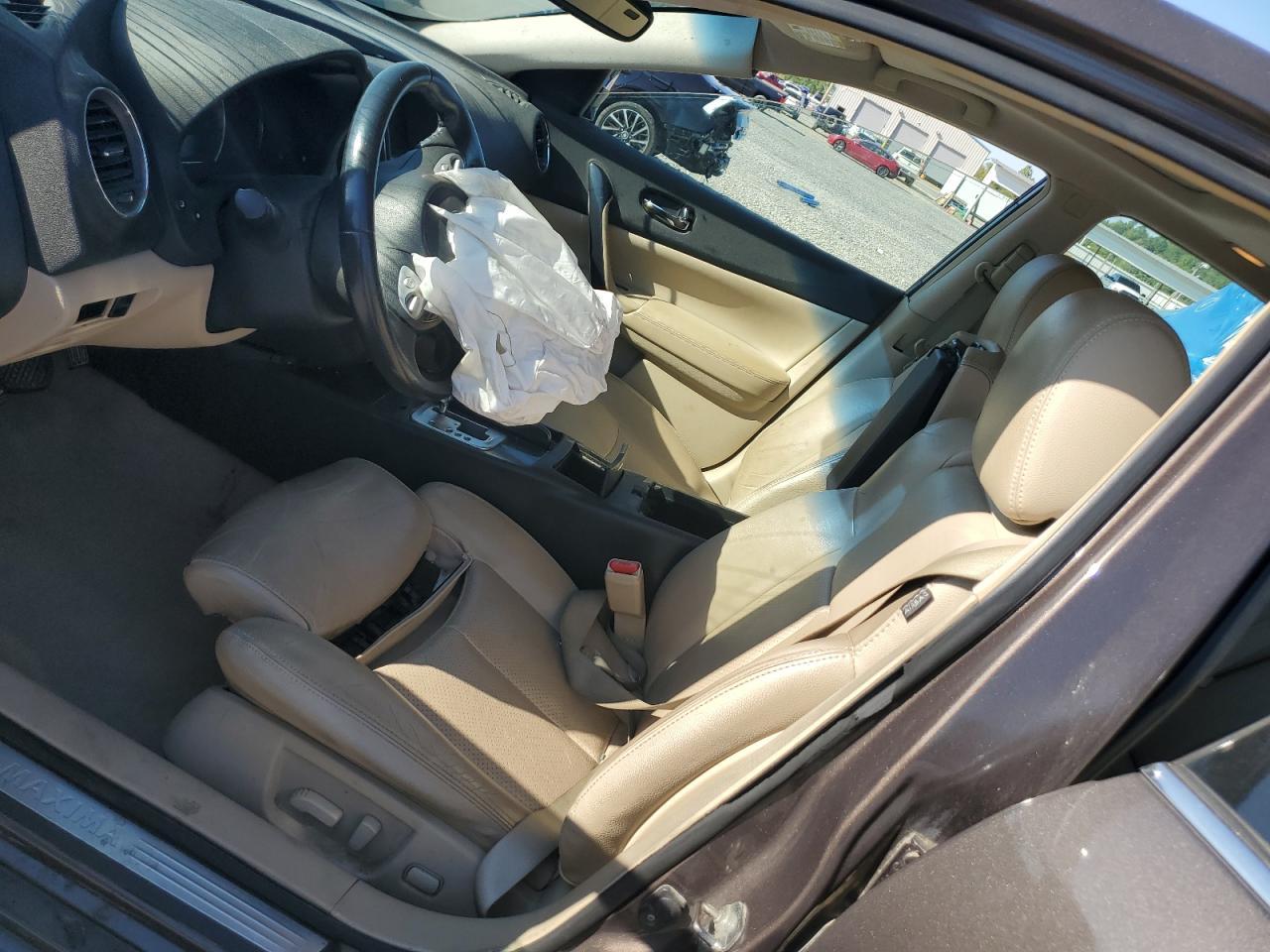 2014 NISSAN Maxima