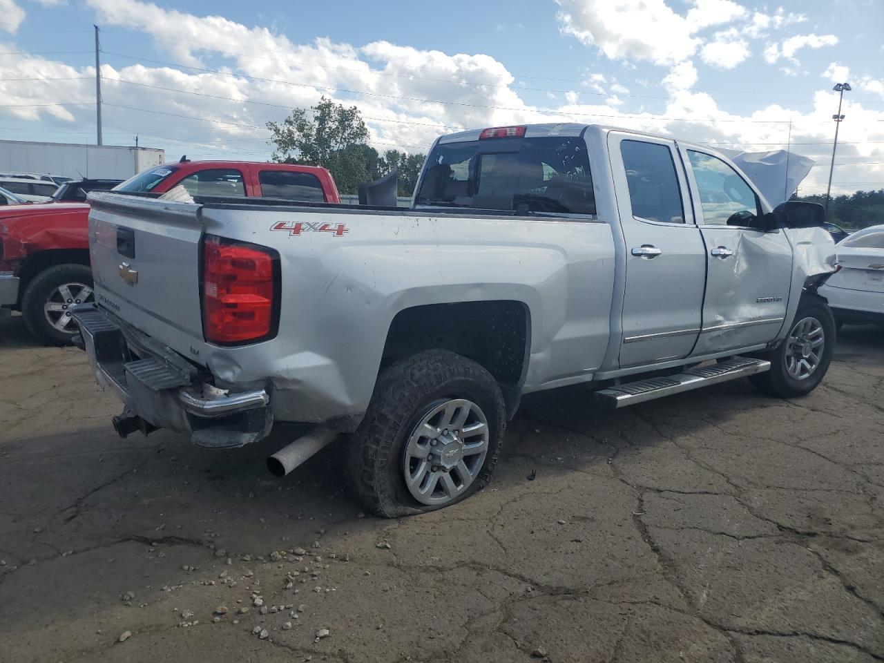 2015 CHEVROLET Silverado