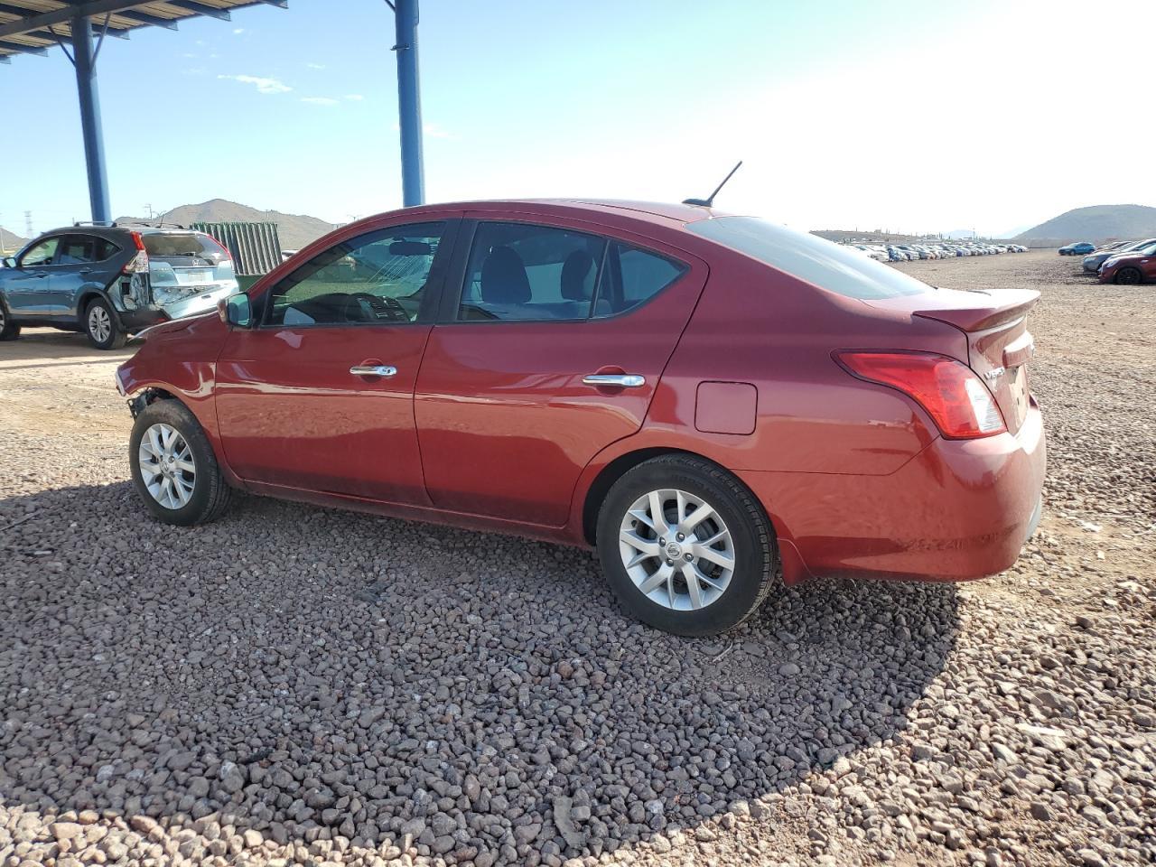 2017 NISSAN VERSA