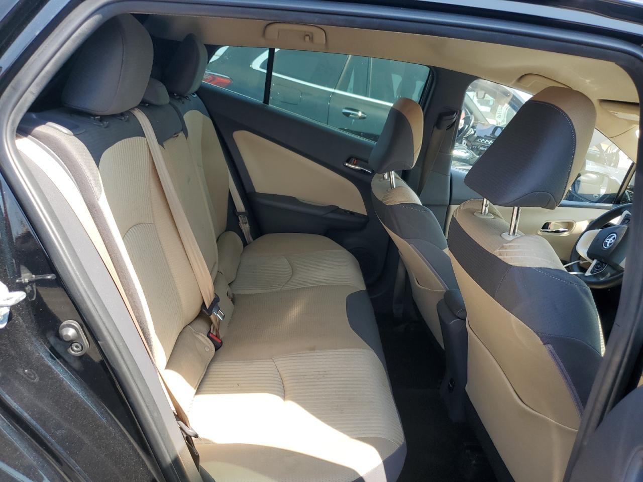 2017 TOYOTA PRIUS