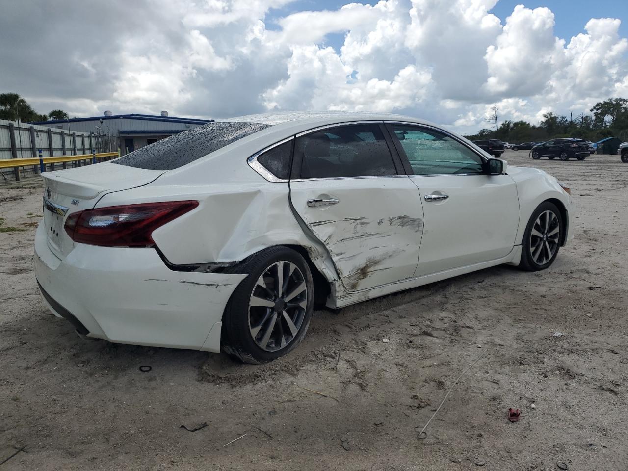 2017 NISSAN ALTIMA
