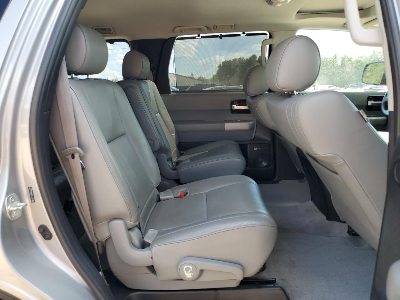 2008 TOYOTA Sequoia