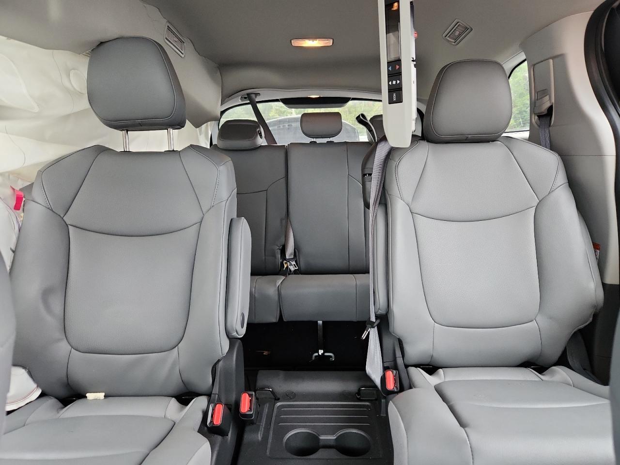 2024 TOYOTA SIENNA