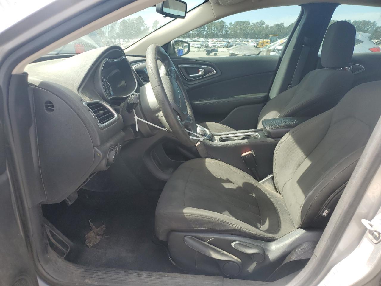2016 CHRYSLER 200