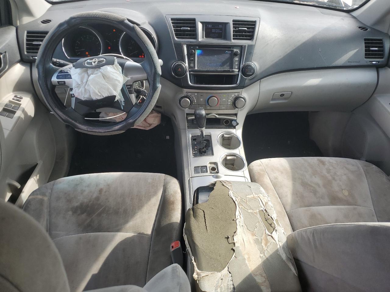 2013 TOYOTA HIGHLANDER
