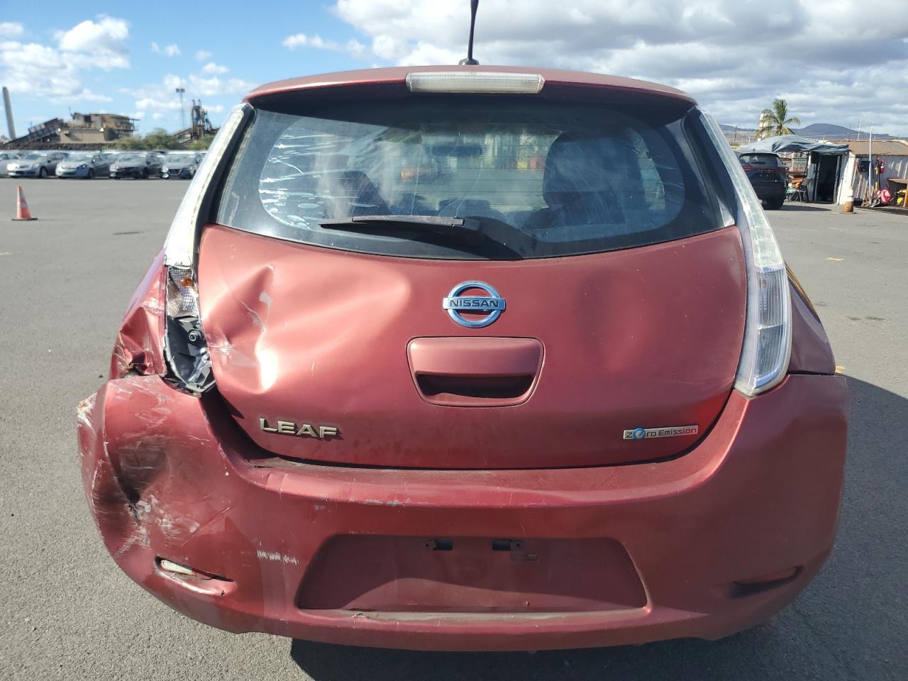2011 NISSAN LEAF