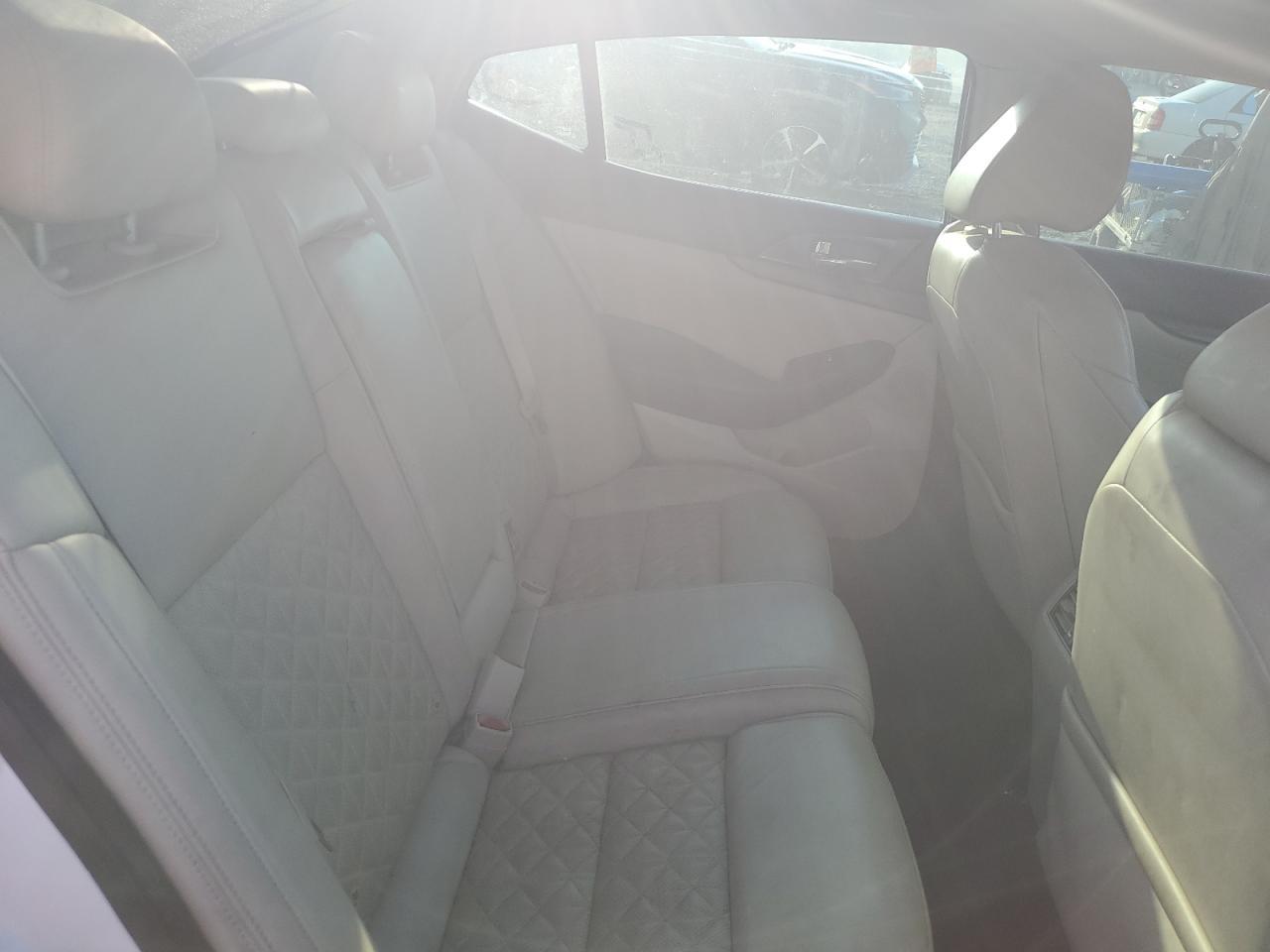 2017 NISSAN Maxima