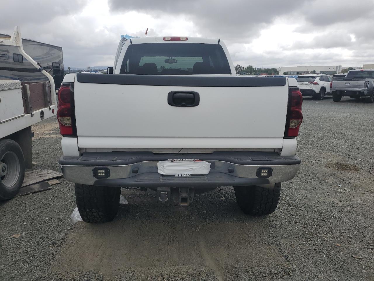 2004 CHEVROLET Silverado