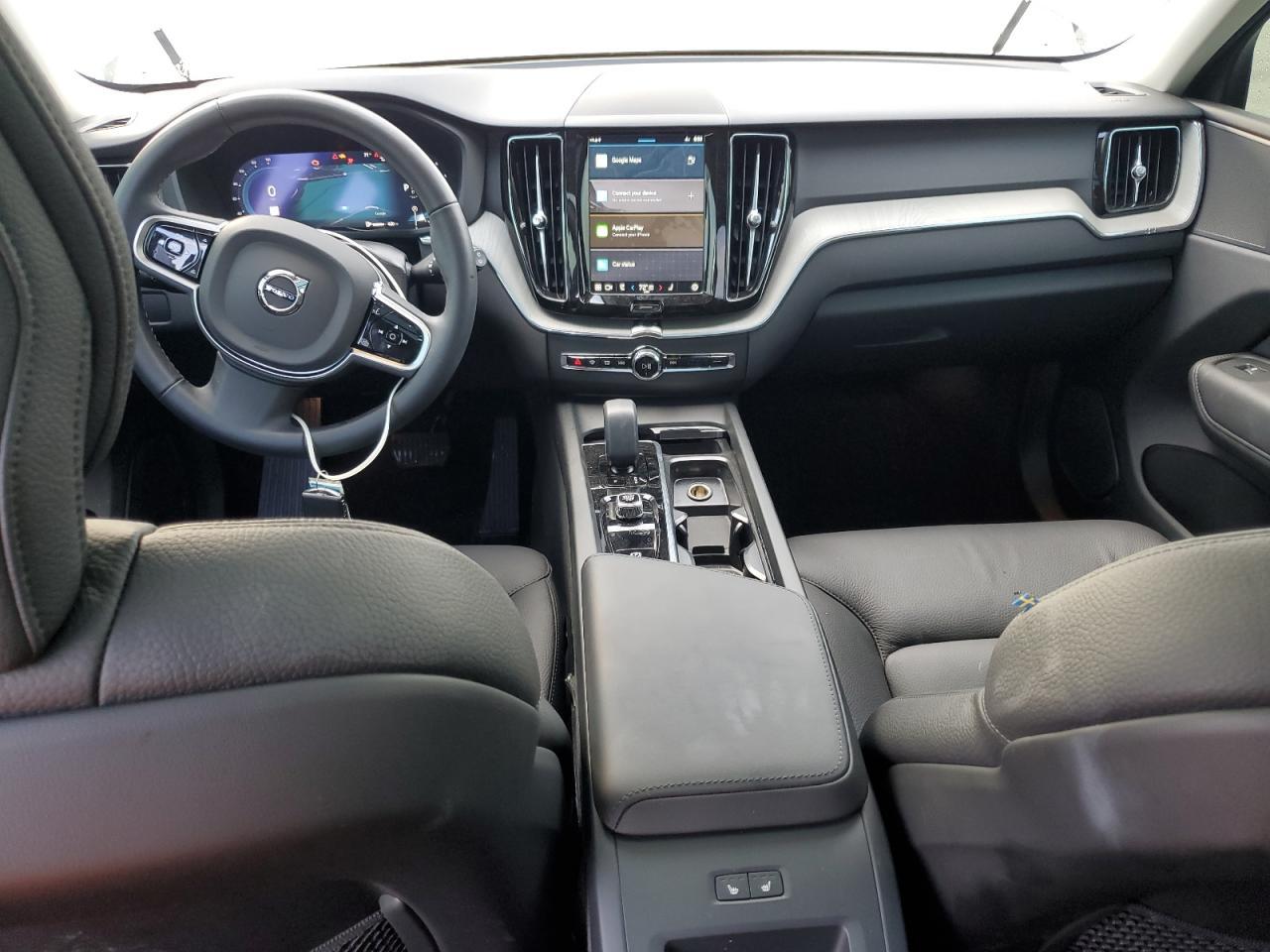 2025 VOLVO XC60