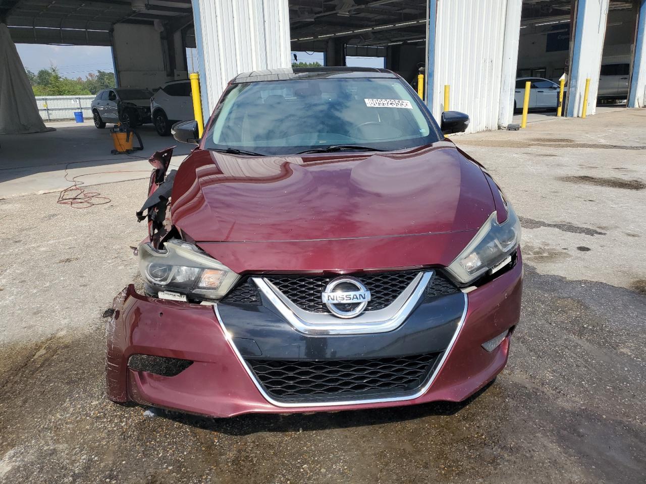 2017 NISSAN Maxima