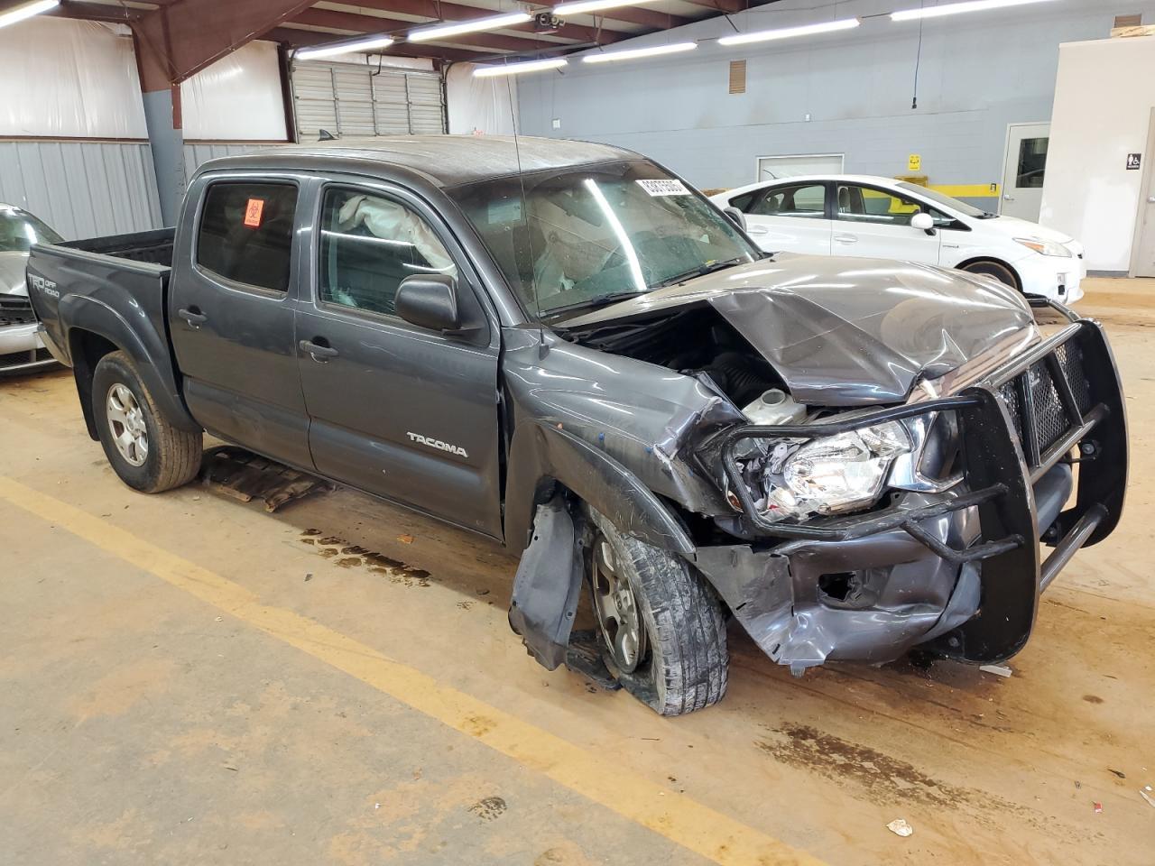 2015 TOYOTA TACOMA