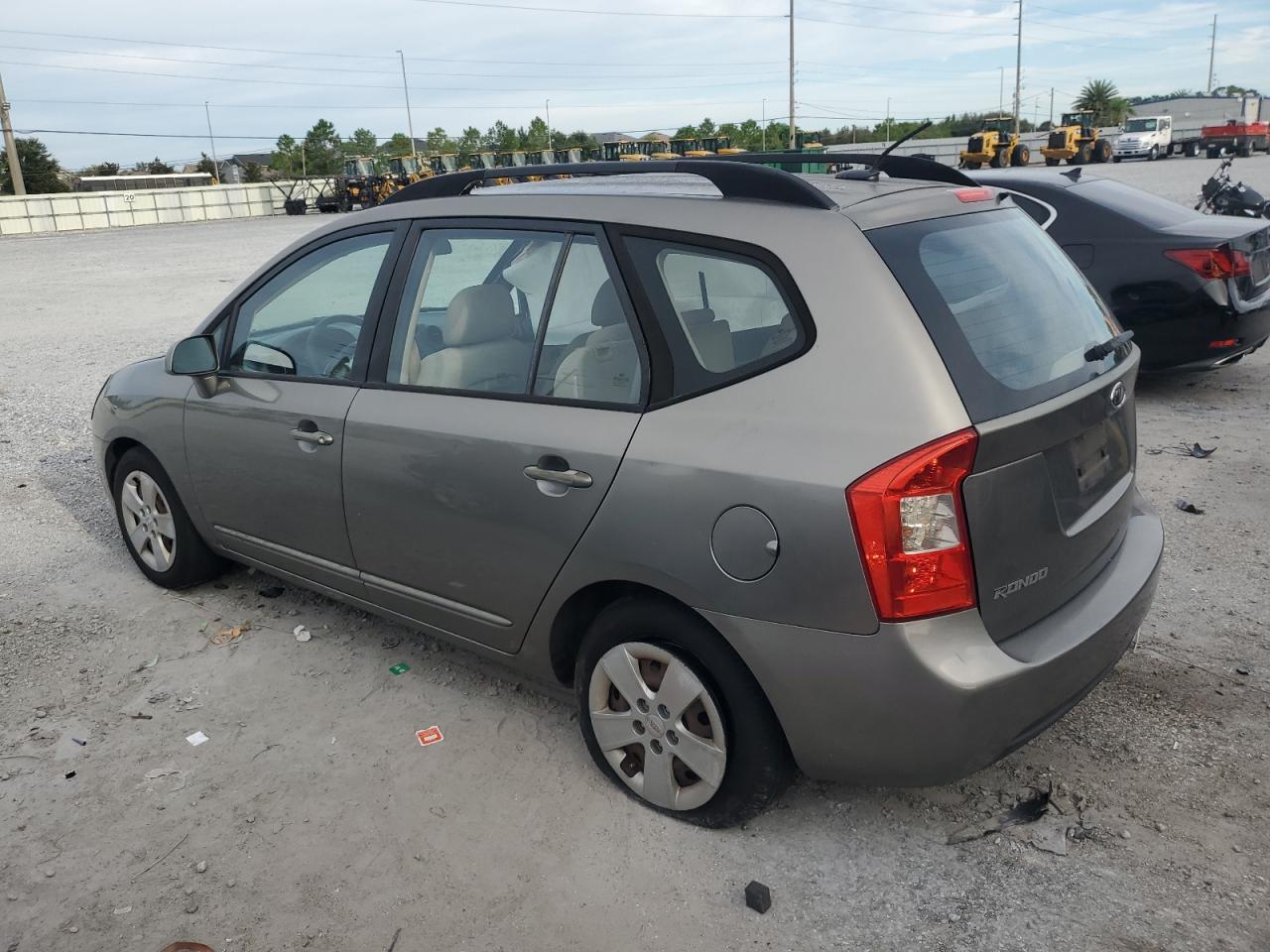 2009 KIA RONDO