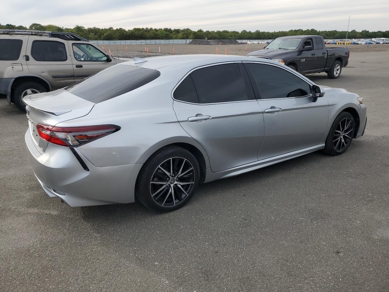 2024 TOYOTA CAMRY