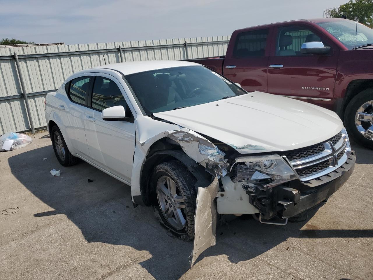 2014 DODGE Avenger