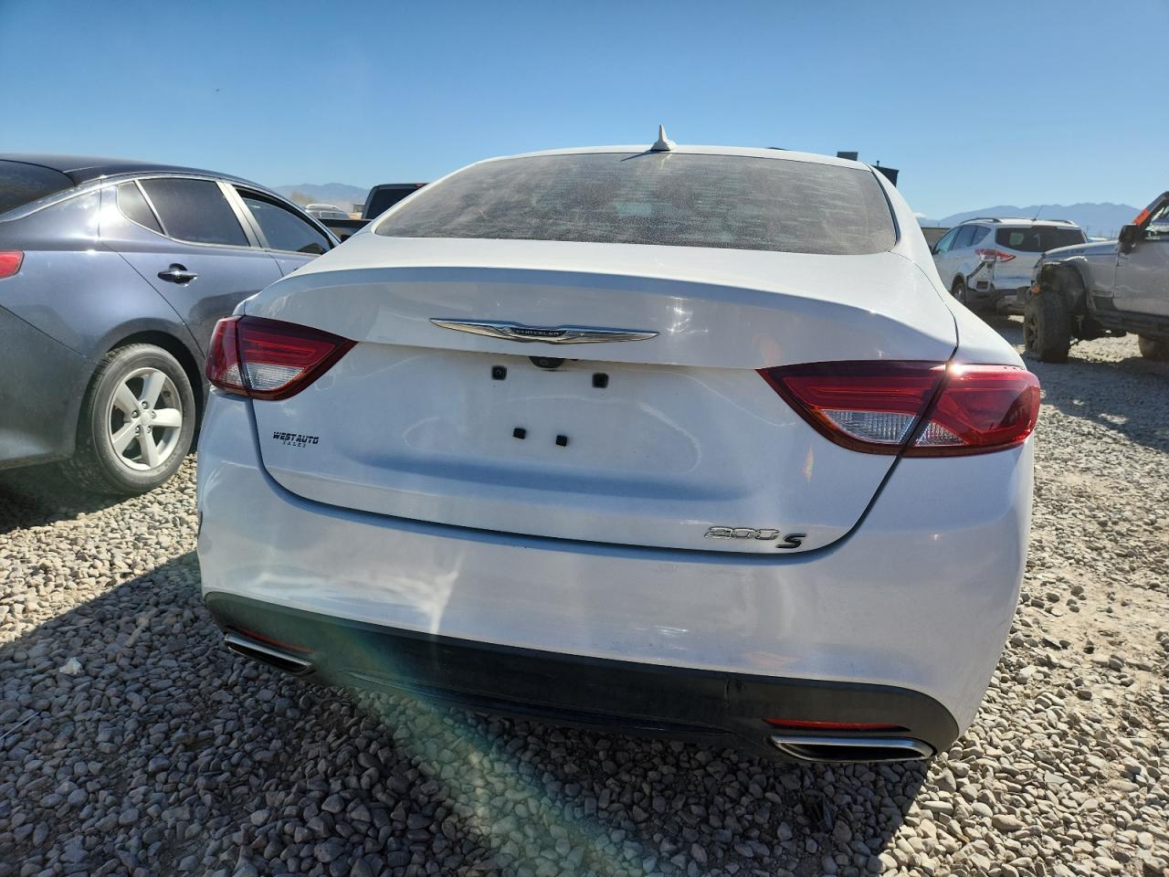 2015 CHRYSLER 200