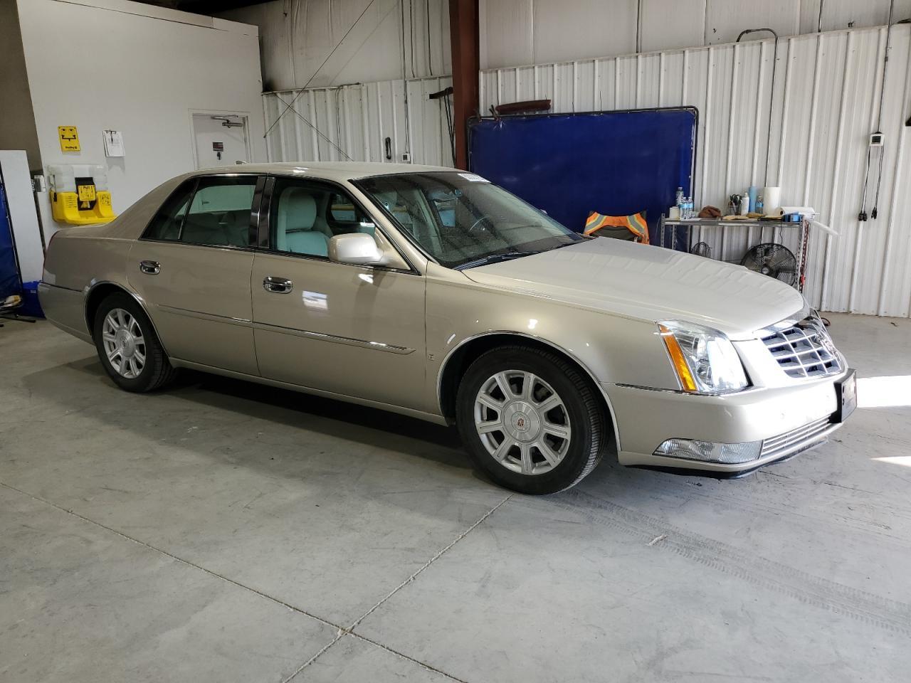 2009 CADILLAC DTS
