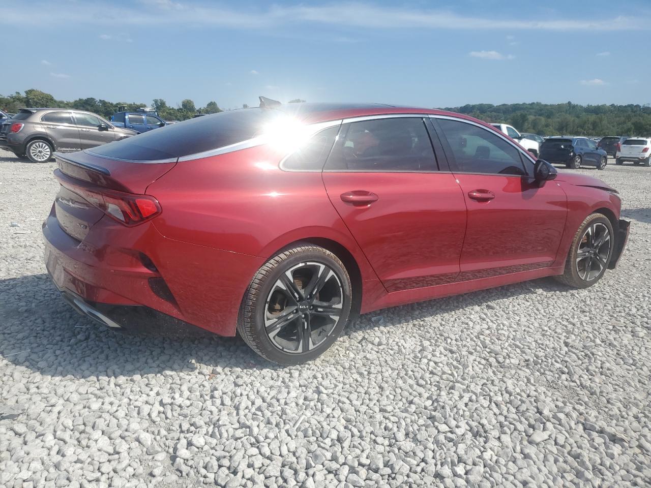 2022 KIA K5