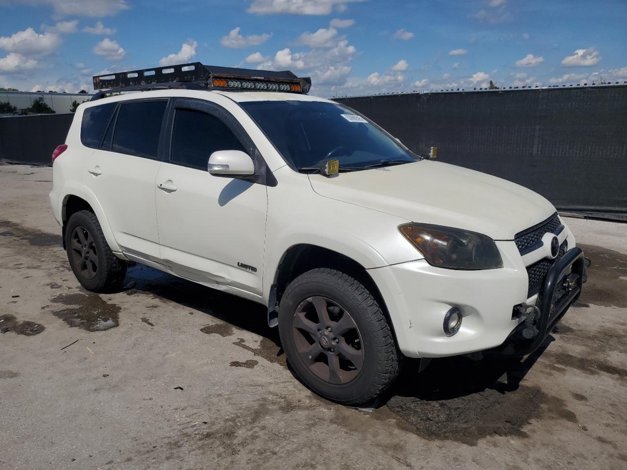 2011 TOYOTA RAV4