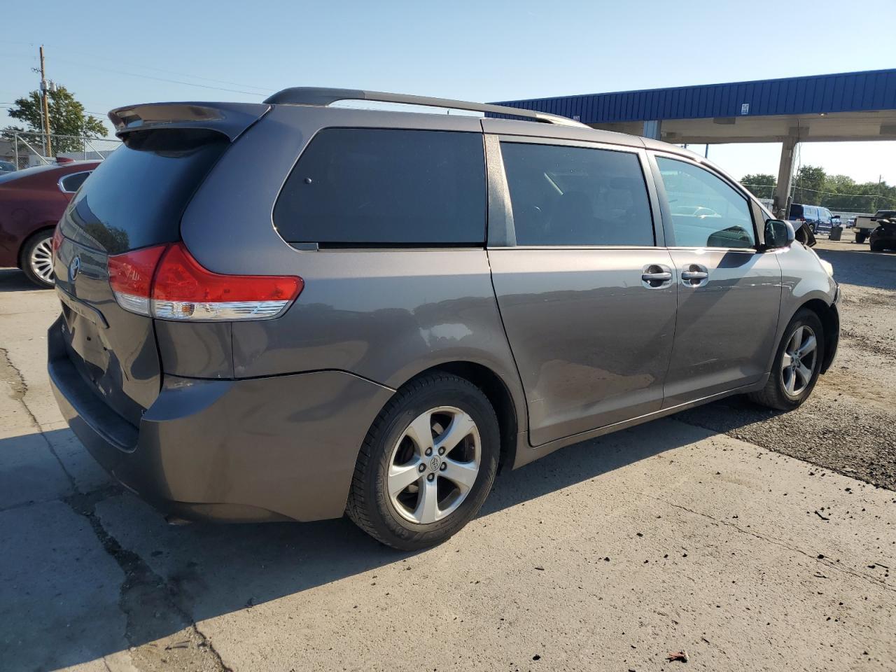 2013 TOYOTA SIENNA