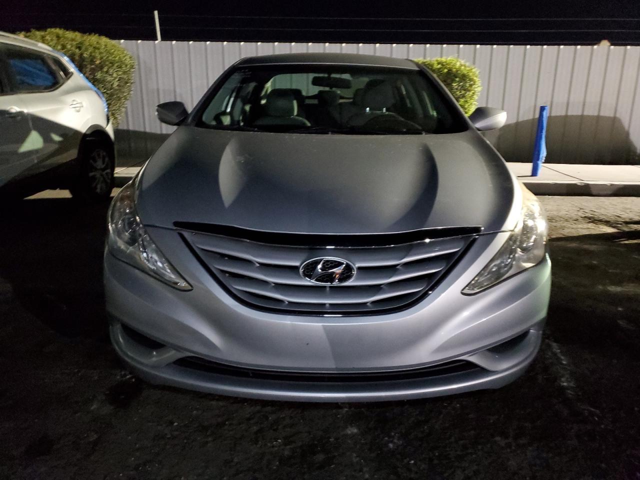 2011 HYUNDAI SONATA