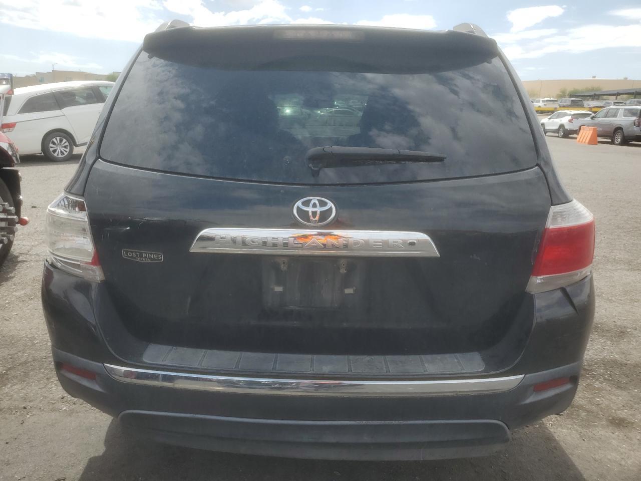 2013 TOYOTA HIGHLANDER